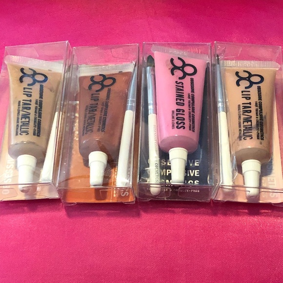 Obsessive Compulsive Lip Tar w/ Lip Brush - Picture 1 of 3